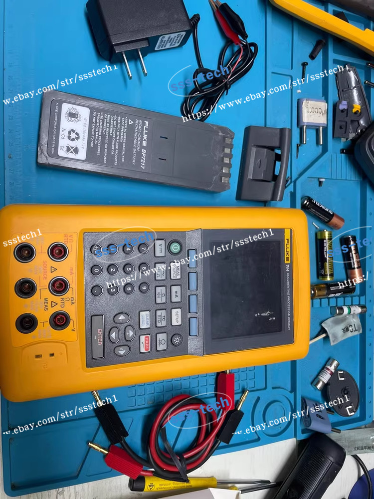 Fluke 744 Record multi-function process calibrator/used /UPS#XX