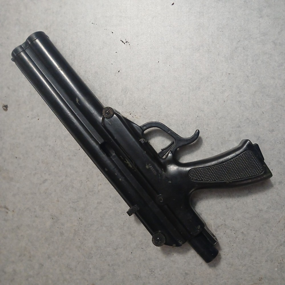 Two Splatmaster Paintball Pistols