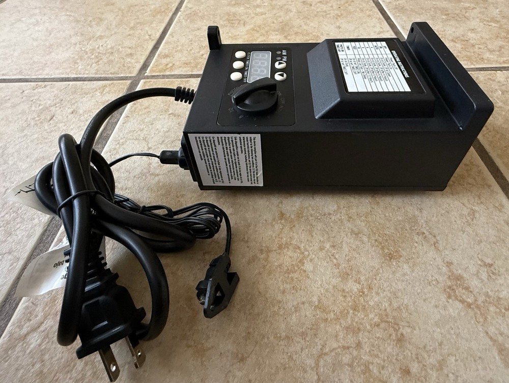 Malibu 200W Power Pack with Sensor Landscape Lighting Transformer (No Shield)