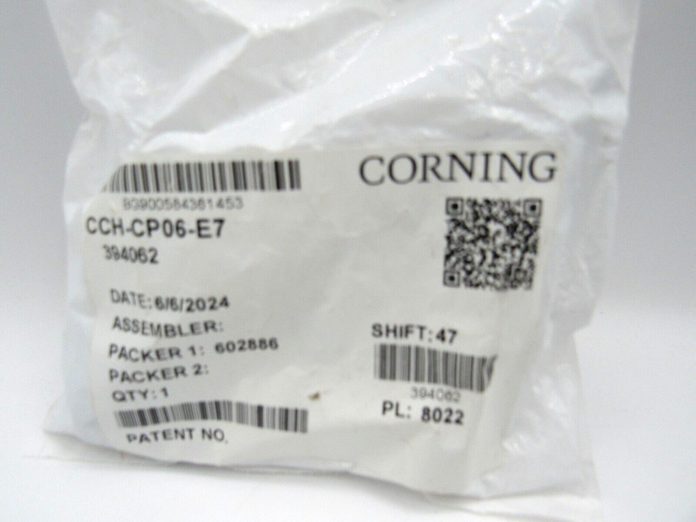 NEW Corning CCH-CP06-E7 Patch Panel 394062