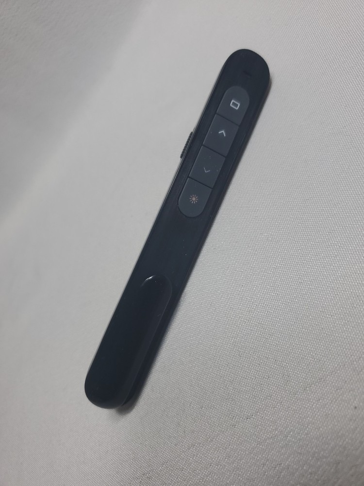 Wireless Presenter Pointer PowerPoint Clicker, RF 2.4GHz Mouse Volume (white)