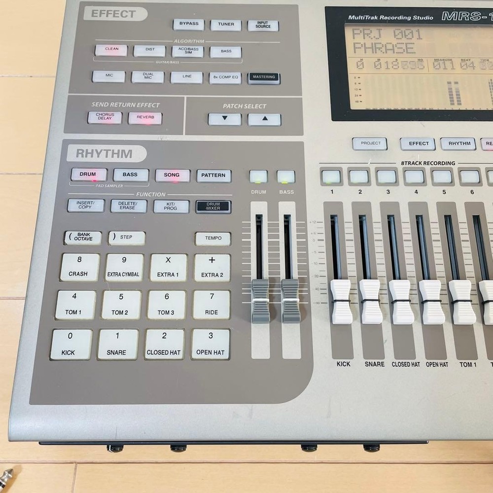 Zoom MRS-1608 Multi-Track Recorder working from japan