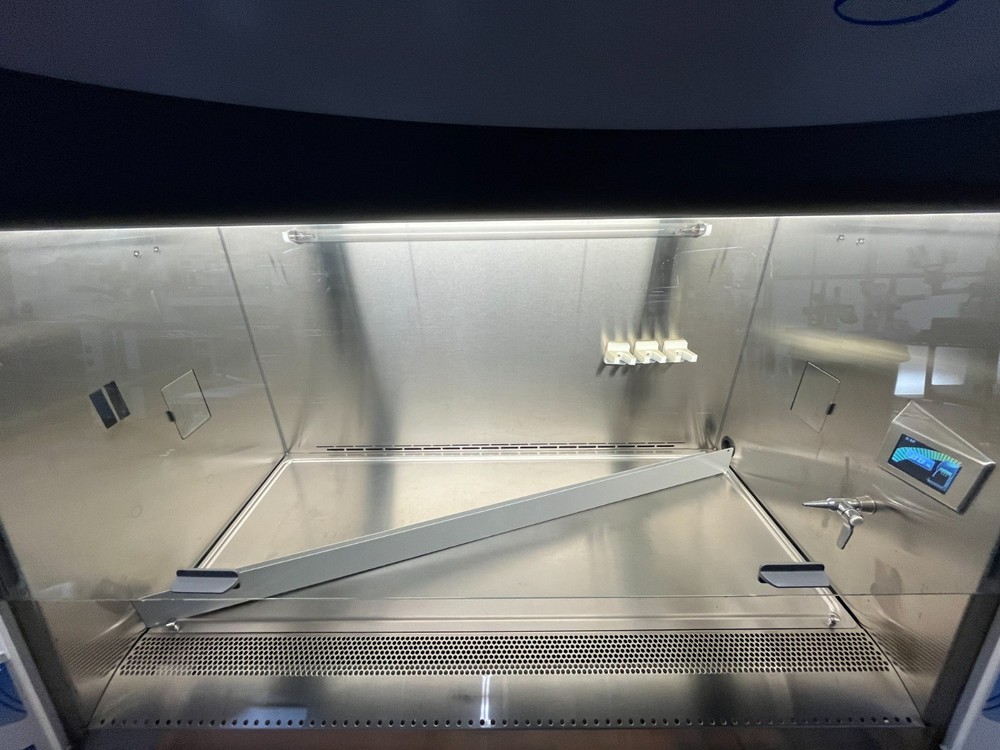 Labconco 4' Class II Type A2 BSC 302411100 Purifier Logic+