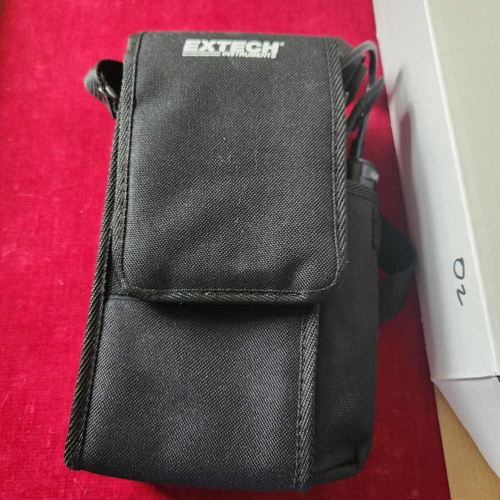 Extech DO210 Dissolved Oxygen Meter w/ Probe, case, manual