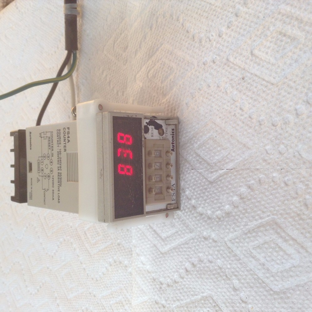 Autonics FS4A Counter