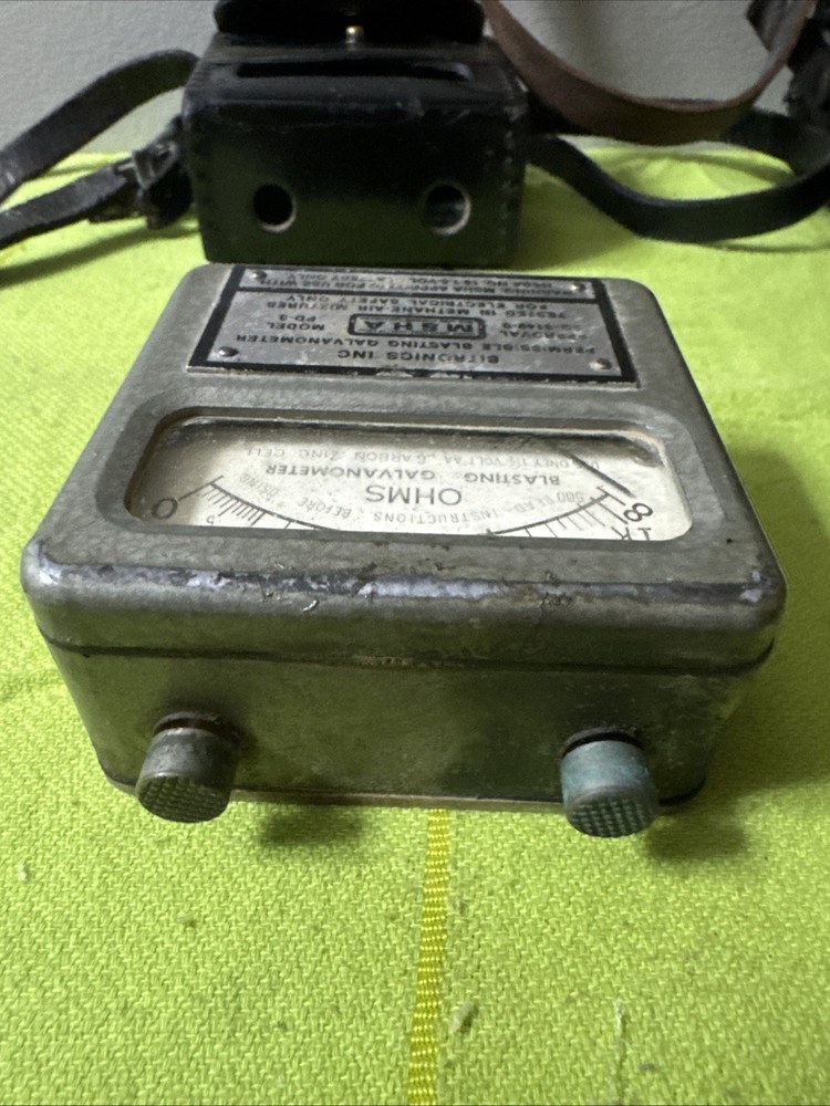 Vintage Bitronics PD-3 Blasting Galvanometer Current Measuring w/ Leather Case