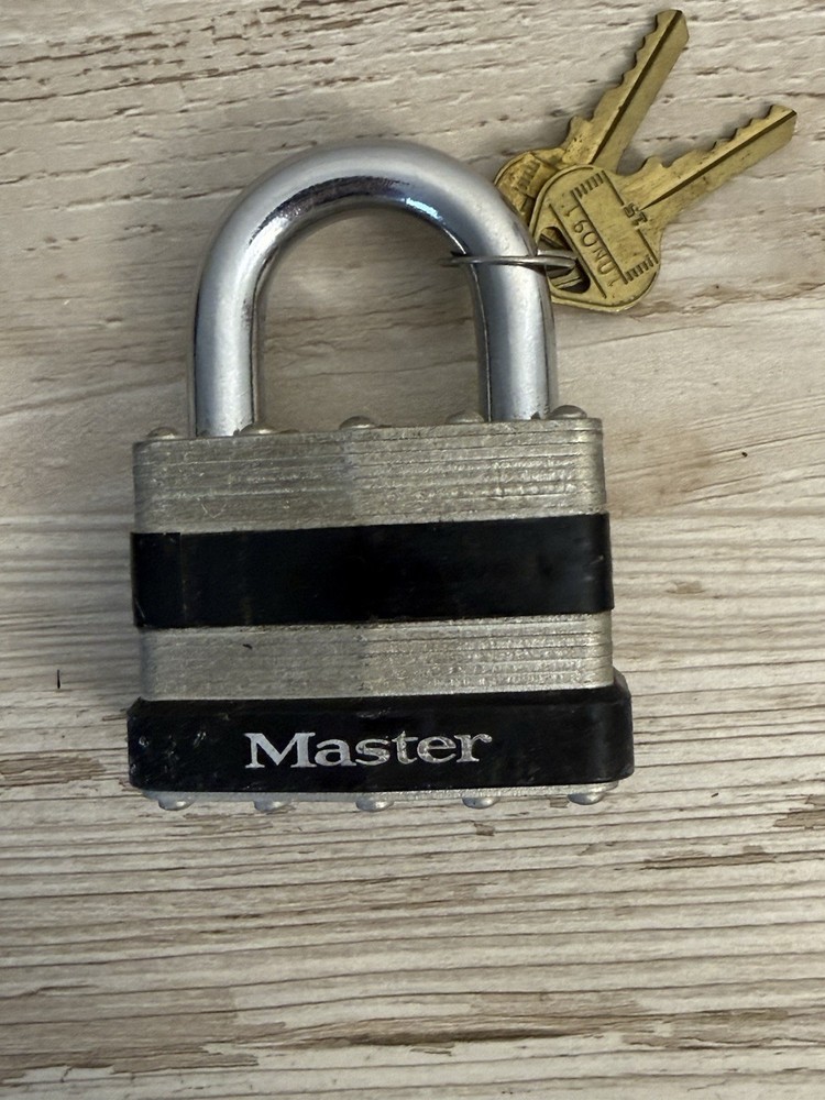 Vintage Master Lock With Two Keys