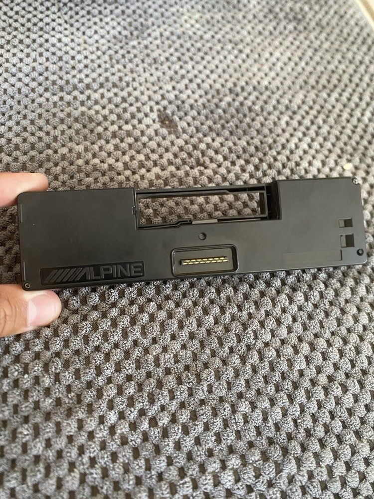 Alpine TDM-7582 Stereo Faceplate Face Only