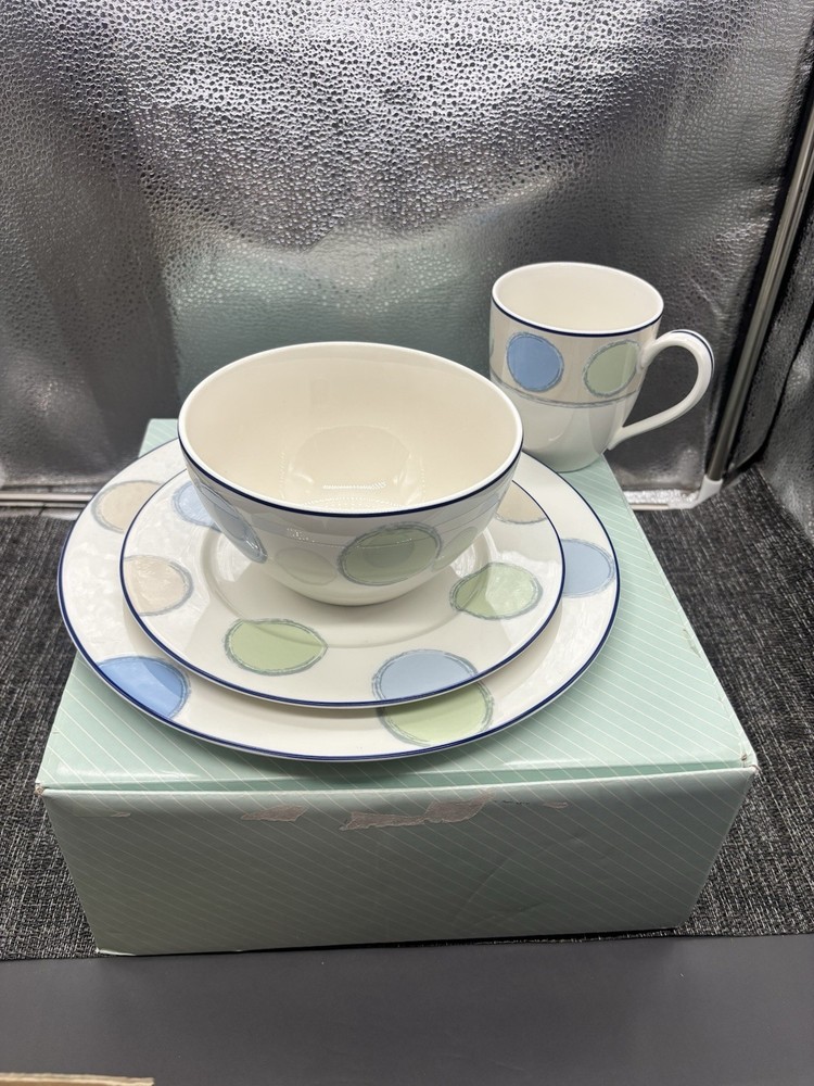 Noritake Ambience Blue Java 4 Pc Setting NIB