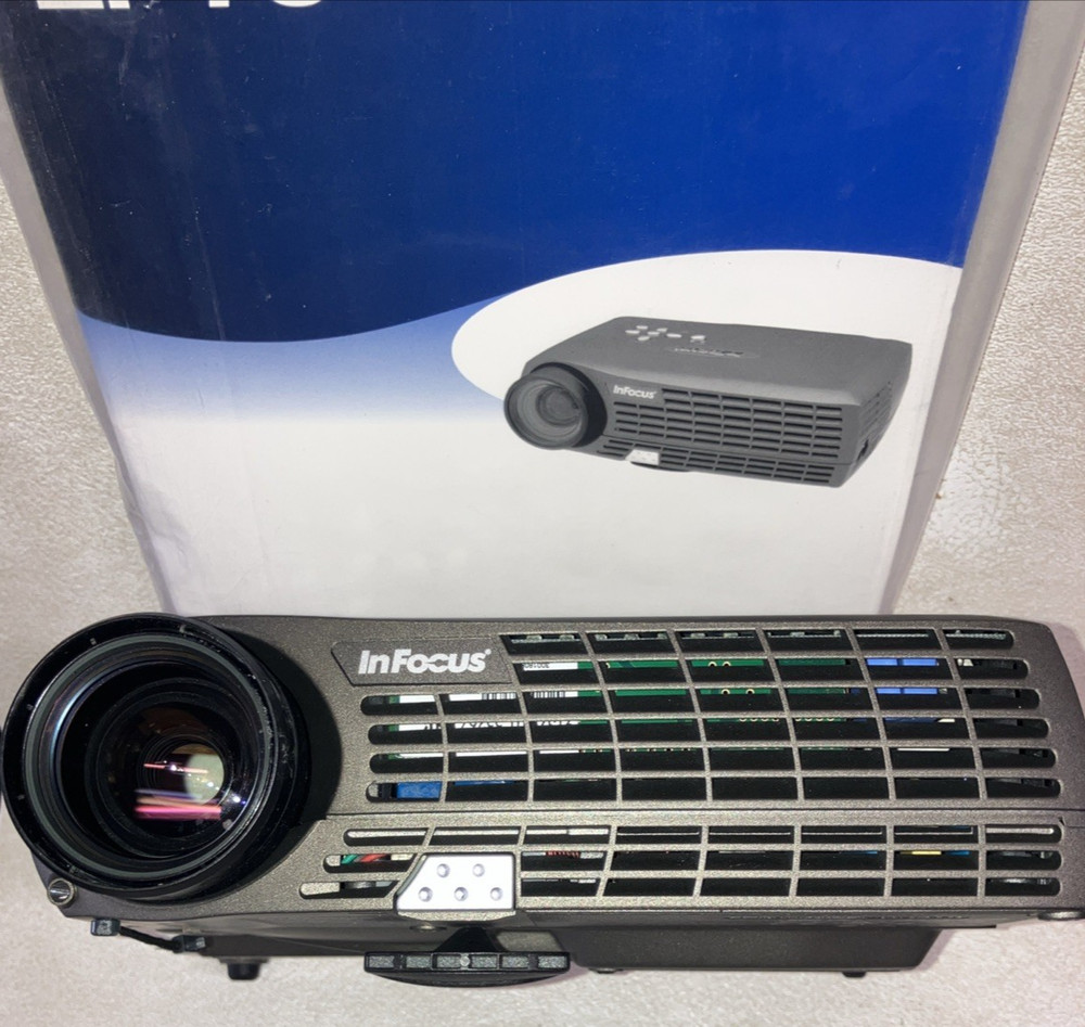 INFOCUS LP70 + Mobile DLP Video Projector, Tested