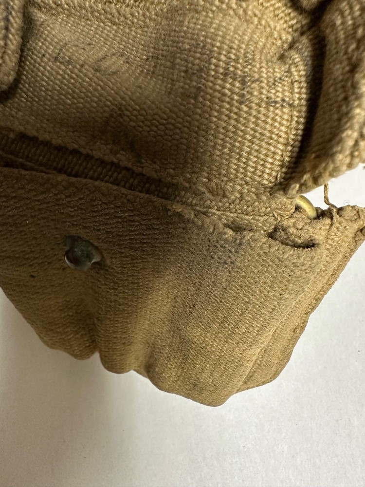 ENFIELD WWII SINGLE CANVAS POUCH DATED 1942.