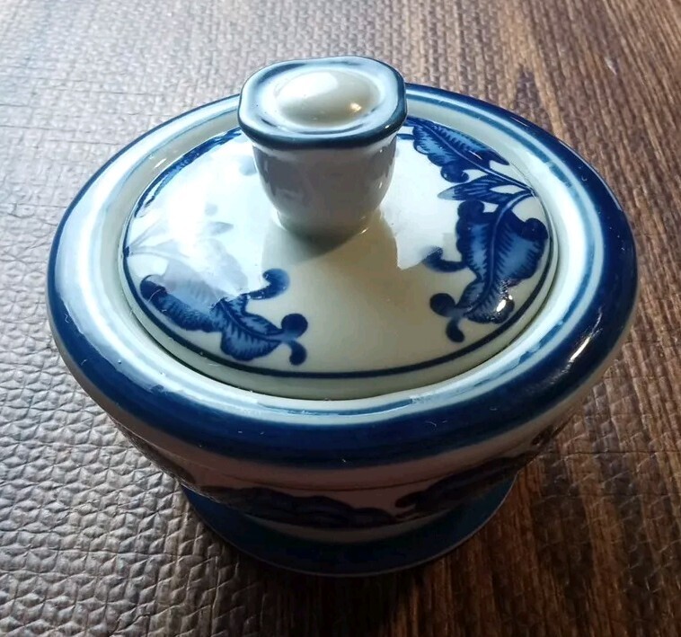 Bombay Company Blue and White Sugar Bowl Ceramic Circle Low Pot Top Lid