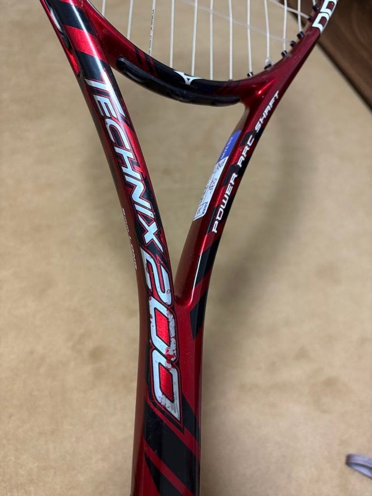 Mizuno Technix 200 tennis racket