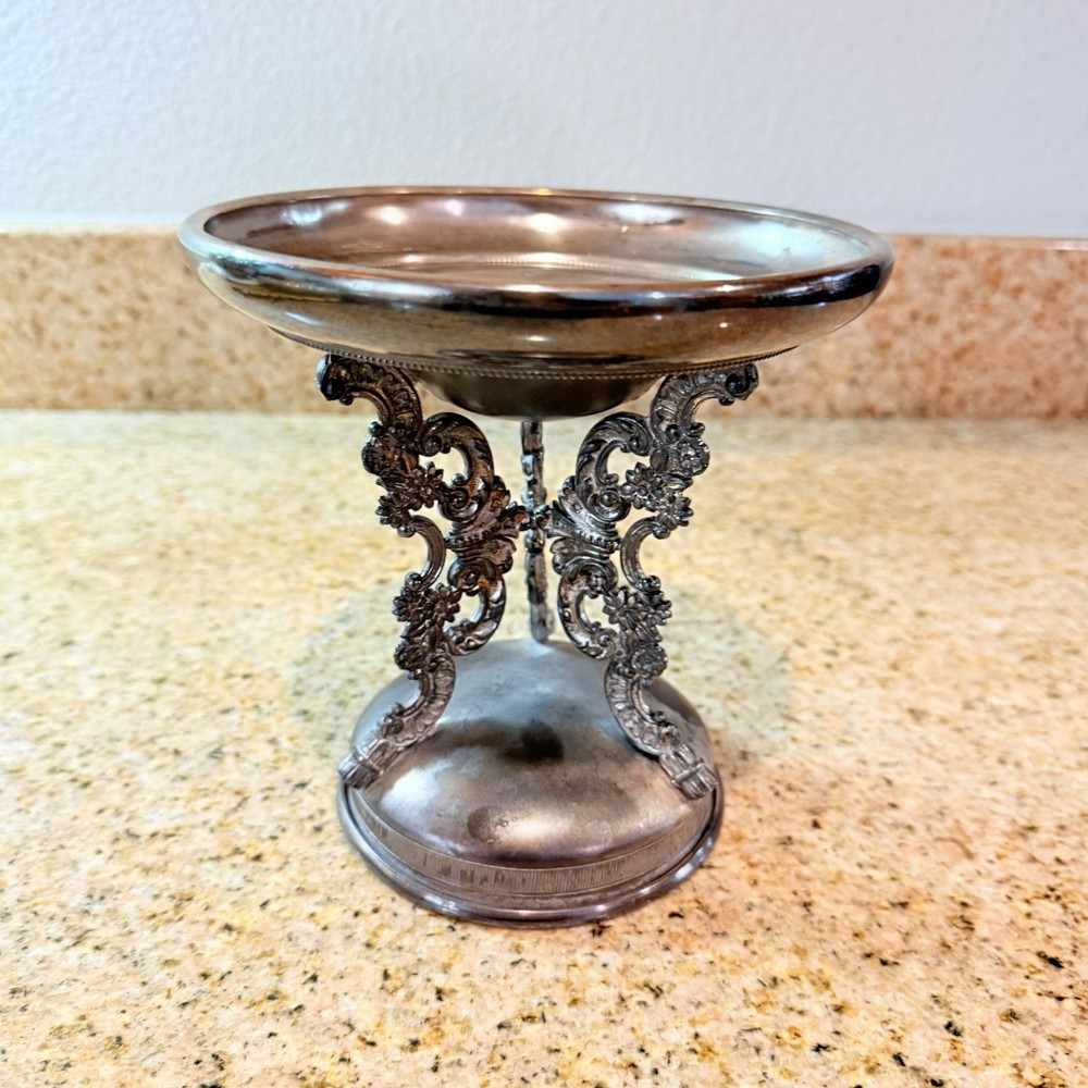 E.G. Webster Quadruple Silverplate 208 Pedestal Centerpiece compote