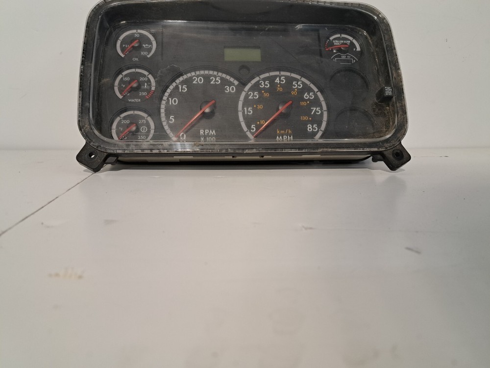 2011-2015 Freightliner M2 106 Speedometer Instrument Cluster - Used