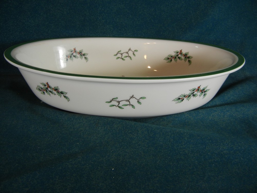 Spode Christmas Tree Oval 12 1/2" Baking Dish Oven to Table