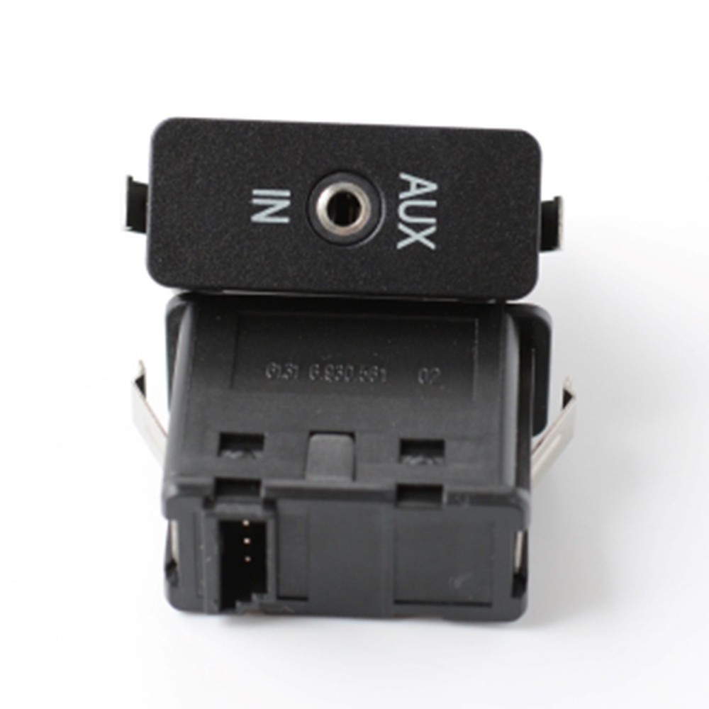 OE Number 6930561 AUX Audio Socket for X Series E60 E61 E81 E87 E90