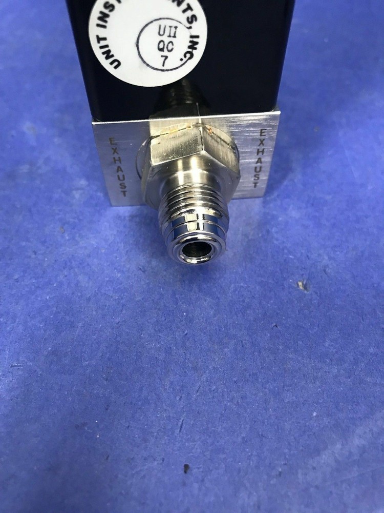 Unit UFC-1400A Mass Flow Controller MFC, N2, 200 SCCM, Used