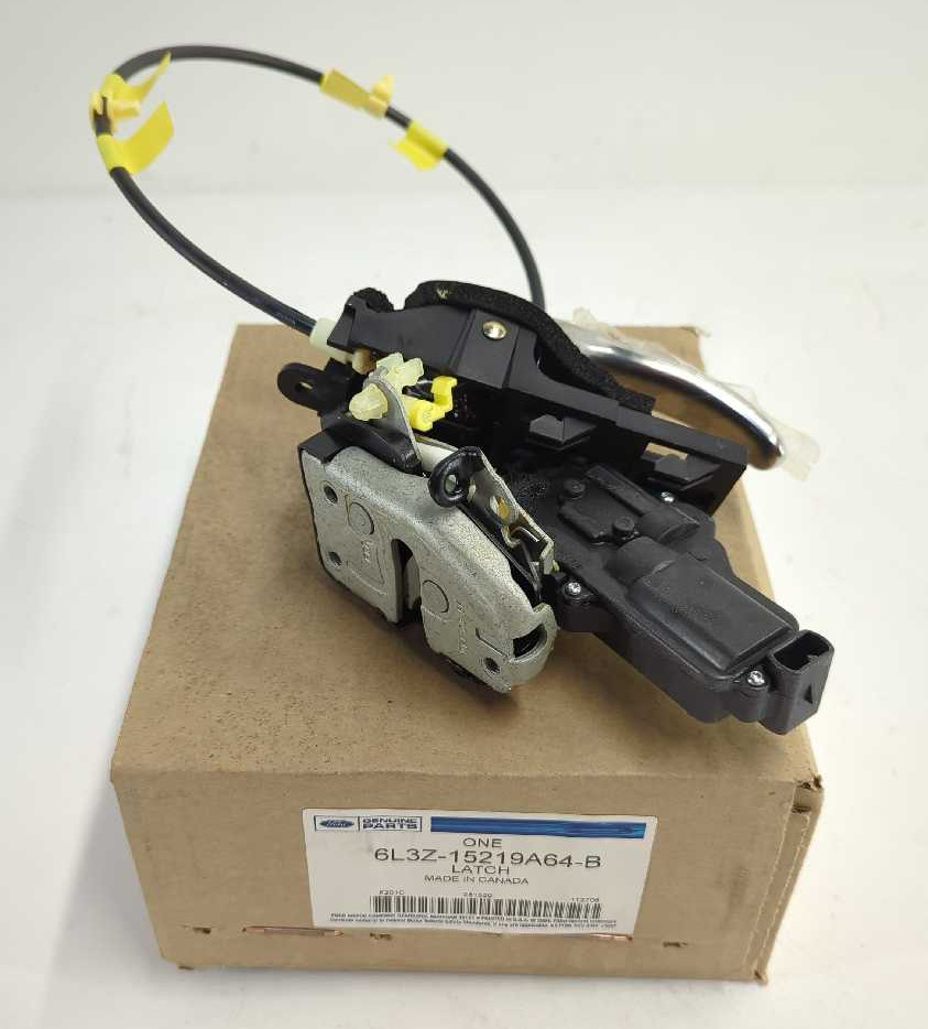 New OEM genuine Ford Power Door Latch 1997-2004 F150 RH Front Handle & Cable