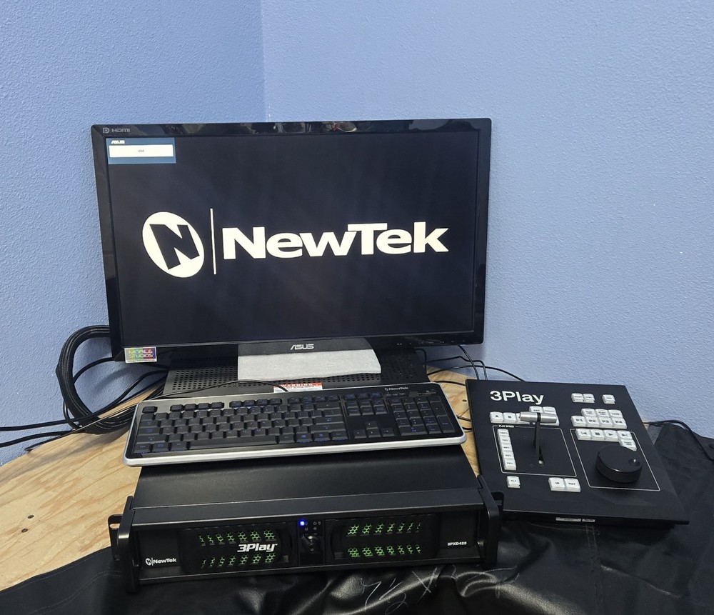 NewTek 3Play 3PXD425 with Control Surface Unit (INV02-BINZ001B)