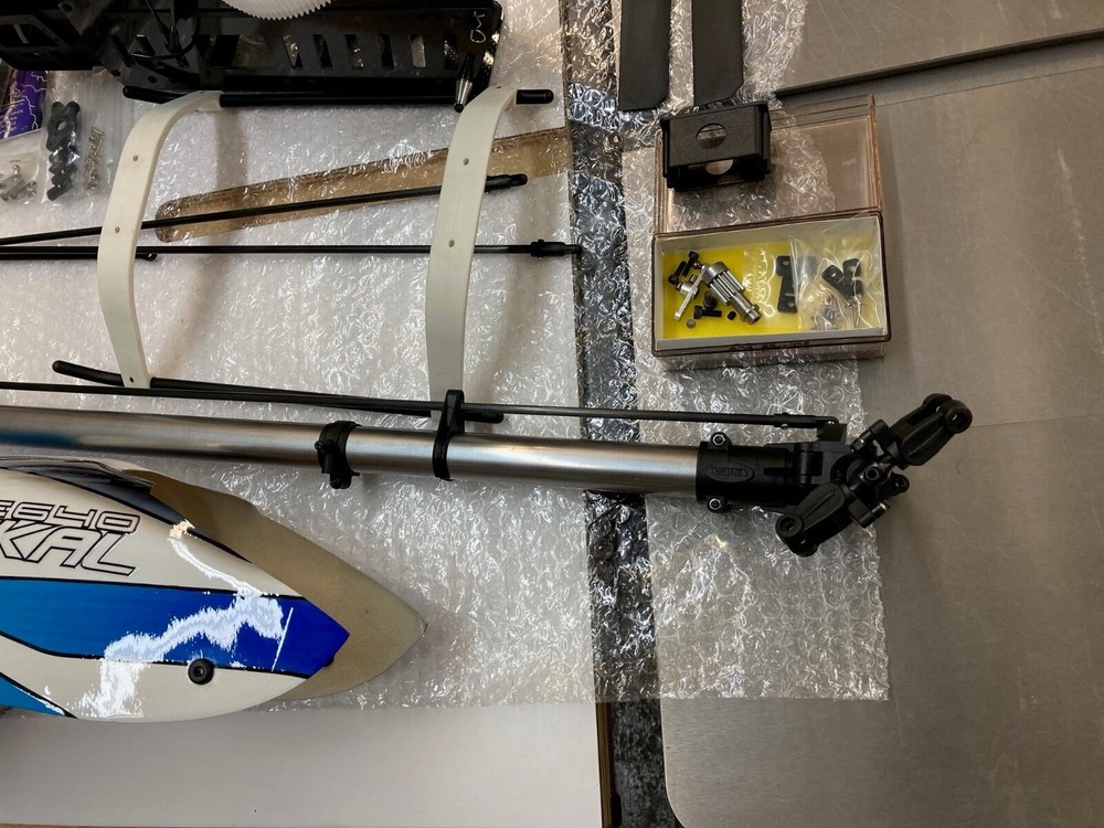 Century Radical E640 Helicopter complete Airframe & Scorpion Motor.