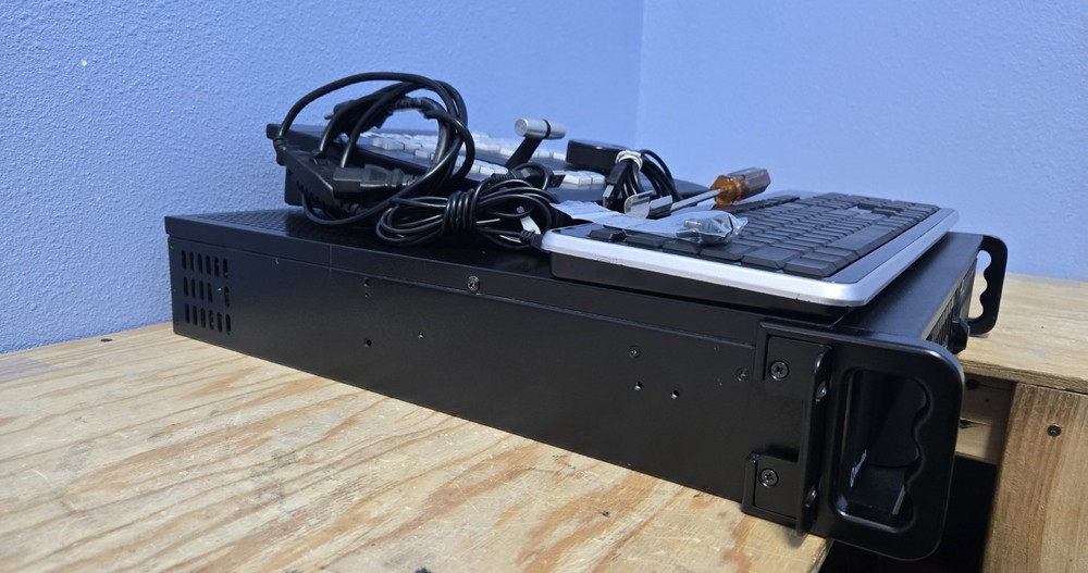NewTek 3Play 3PXD425 with Control Surface Unit (INV02-BINZ001B)