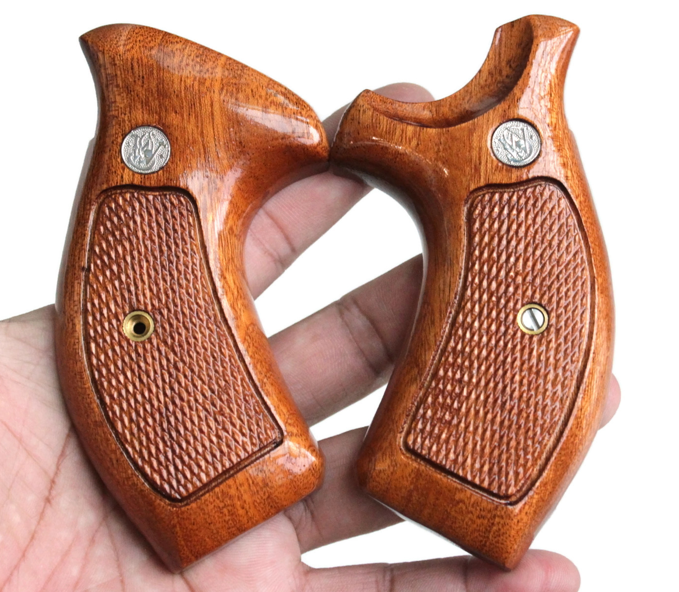 TARGET GRIPS FOR S&W K, L FRAME MODEL 686, 66 ROUND BUTT SAPELE WOOD # RANDOM