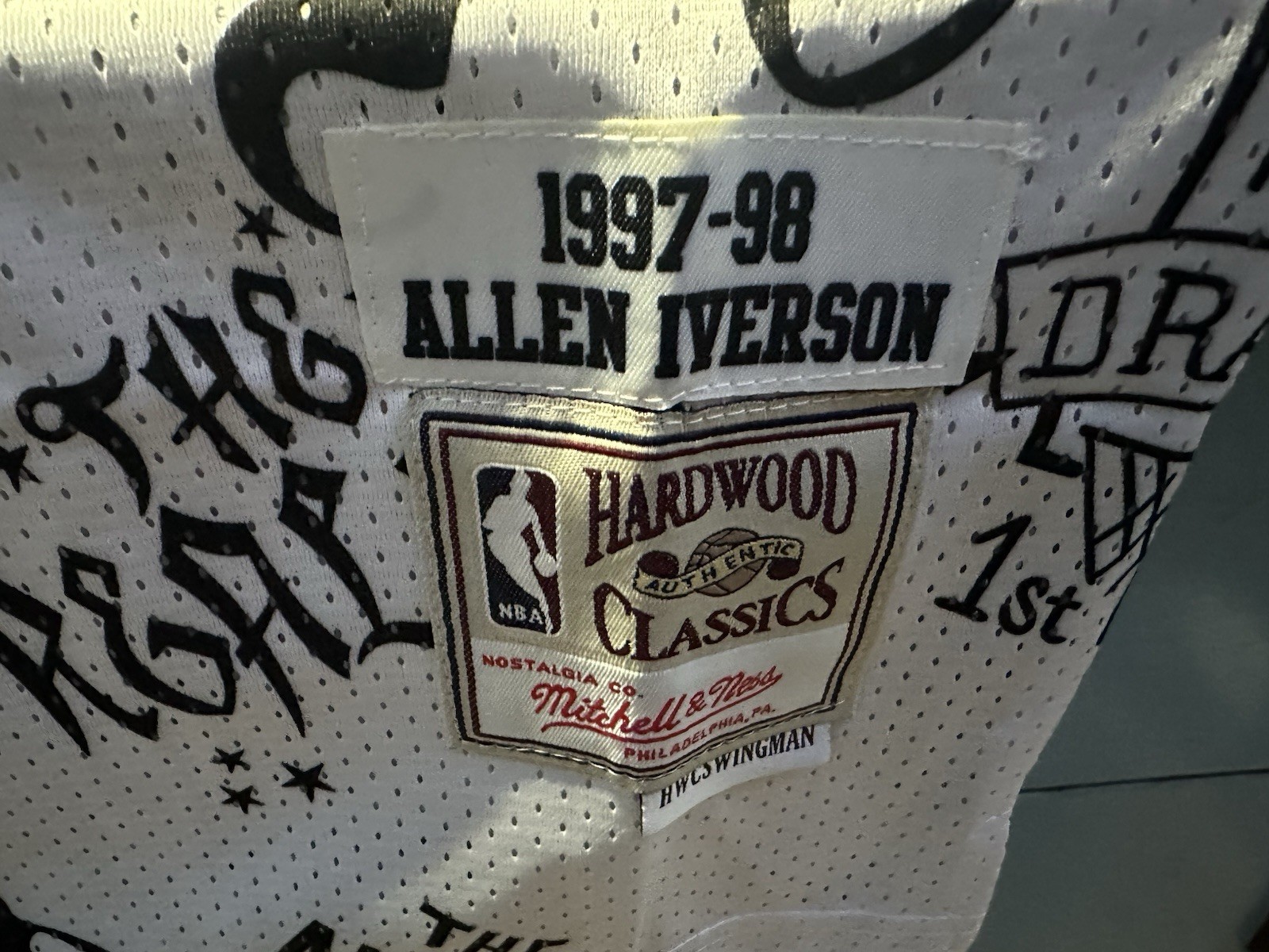 NWT Men’s Small White Allen Iverson The Answer Philadelphia 76ers Sixers Jersey