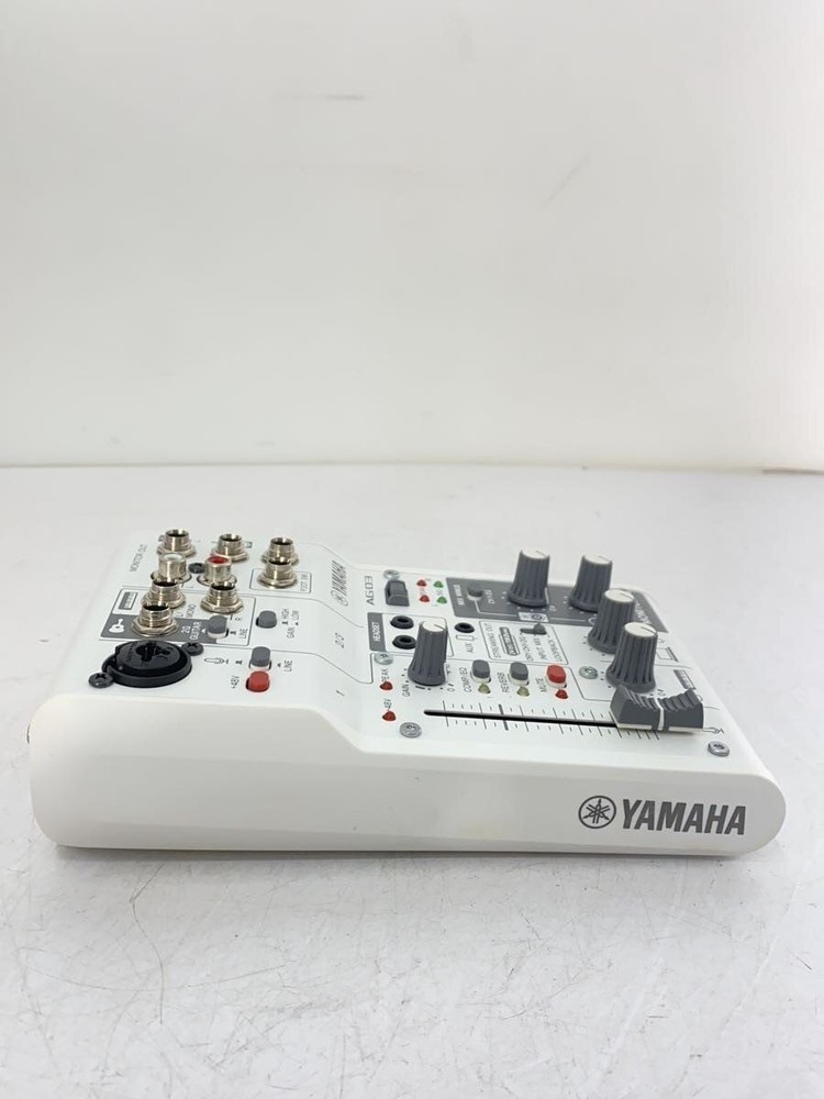 YAMAHA AG03 MIXER Used