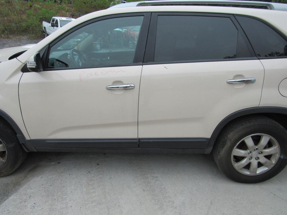 SORENTO 2011 Glove Box 1071976