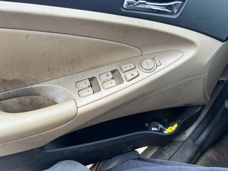 SONATA 2011 High Mounted Stop Light 104589872