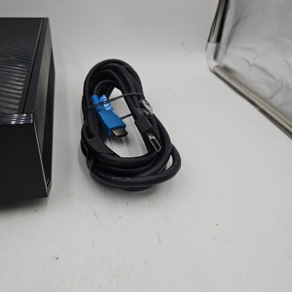 Microsoft Xbox One 1TB Original Console W/ Controller Tested 2 Game Bundle 1540