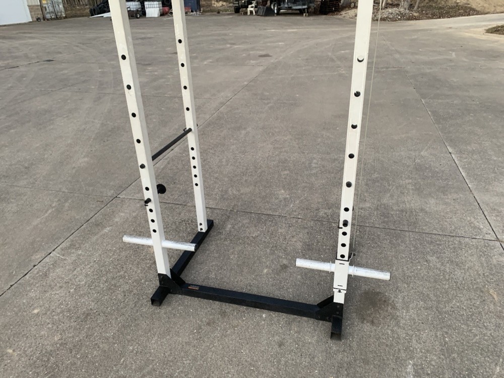 Squat Rack Power Bench Press Triceps Push Down Machine Muscle Chin Pull Up