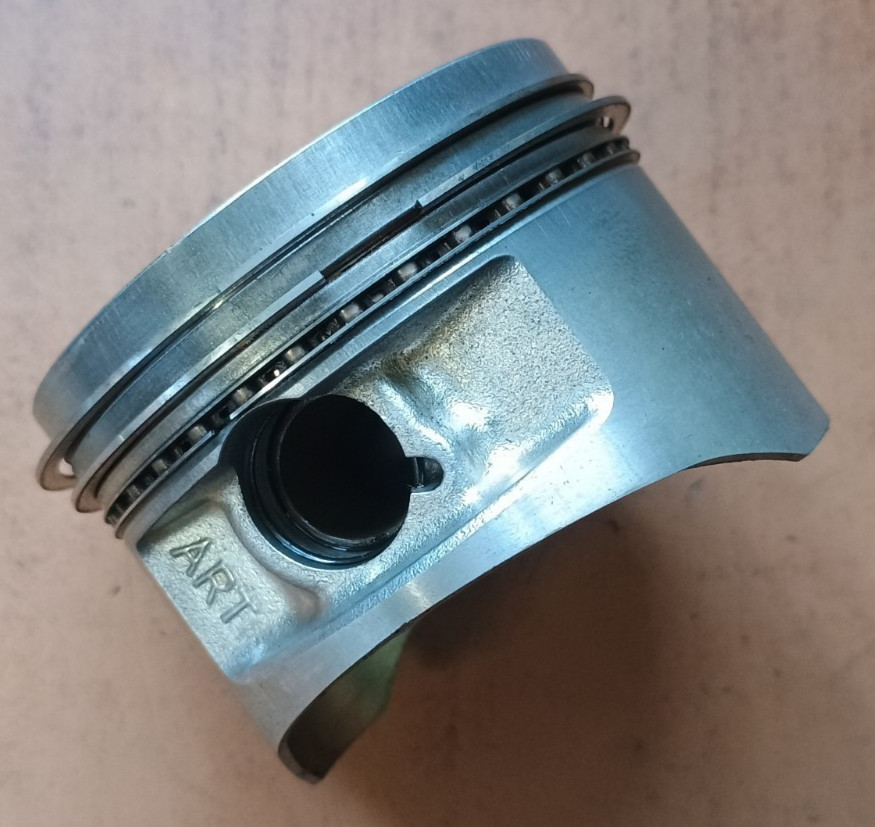 Piston with piston ring(s) piston slopes Kawasaki GTR 1000