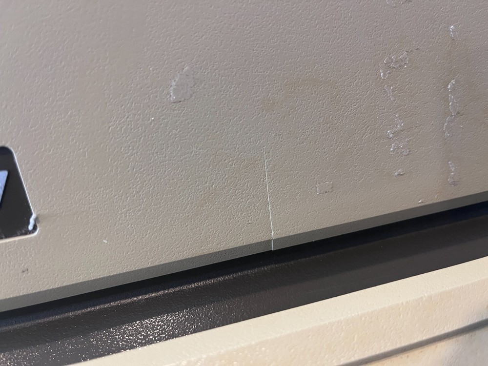 Apple III Computer 256k - Powers On - For Repair - Missing One Key