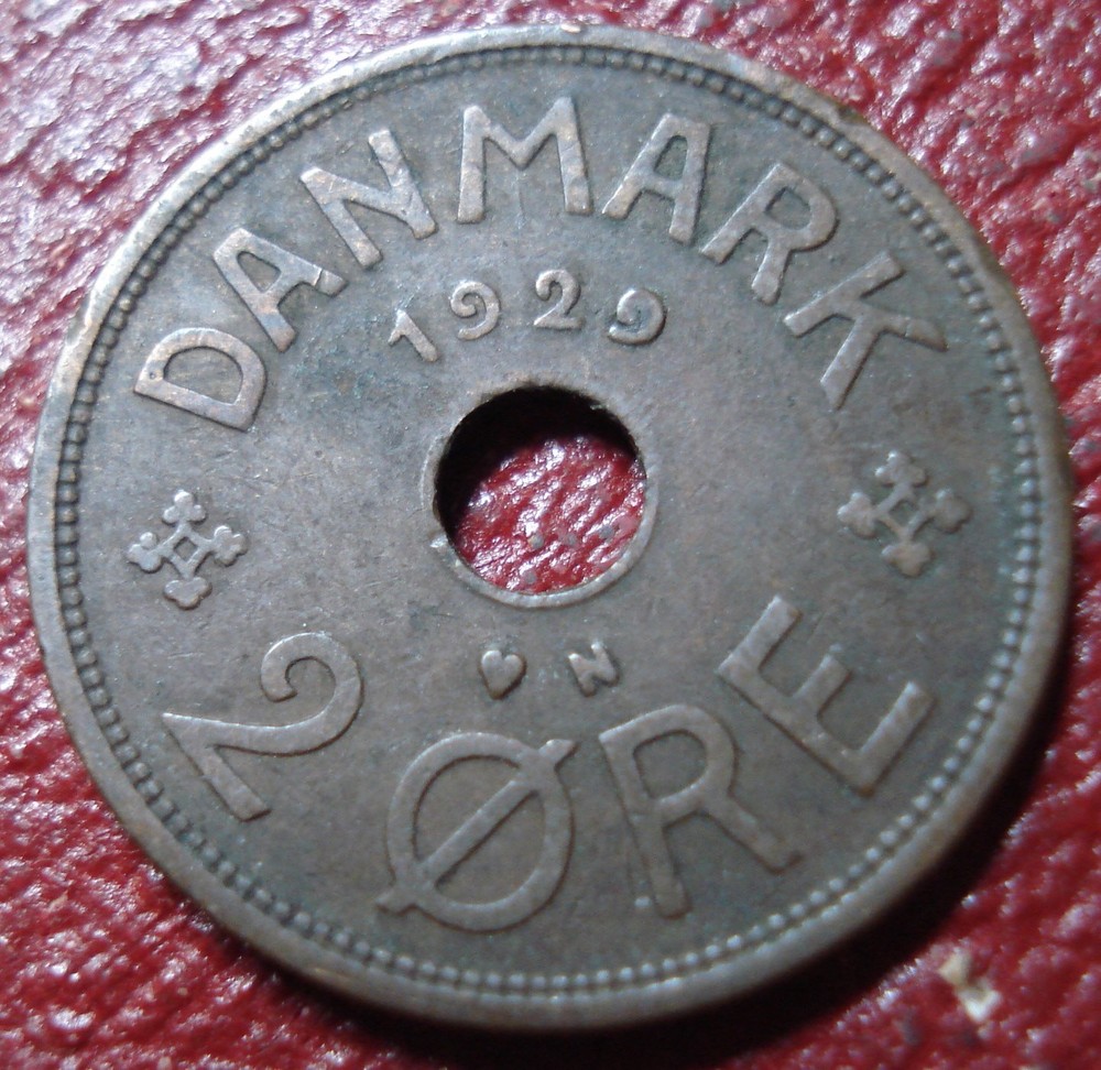 1929 DENMARK 2 ORE IN FINE CONDITION