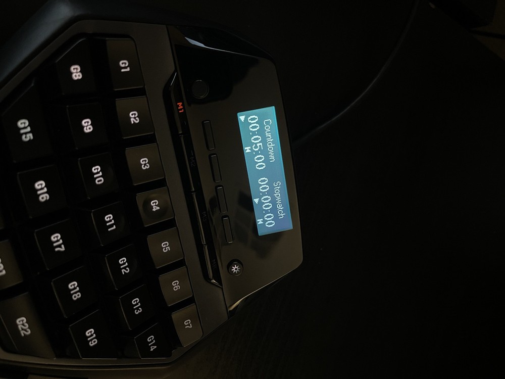 Logitech G13 Advanced Programmable Gameboard with LCD Display Black Y-U0002 EUC