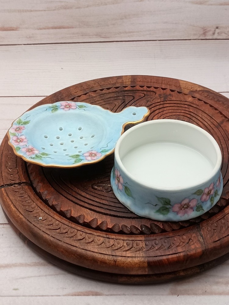 Vintage Blue And Pink Rose Tea Strainer/Diffuser. 2 Piece, Ceramic