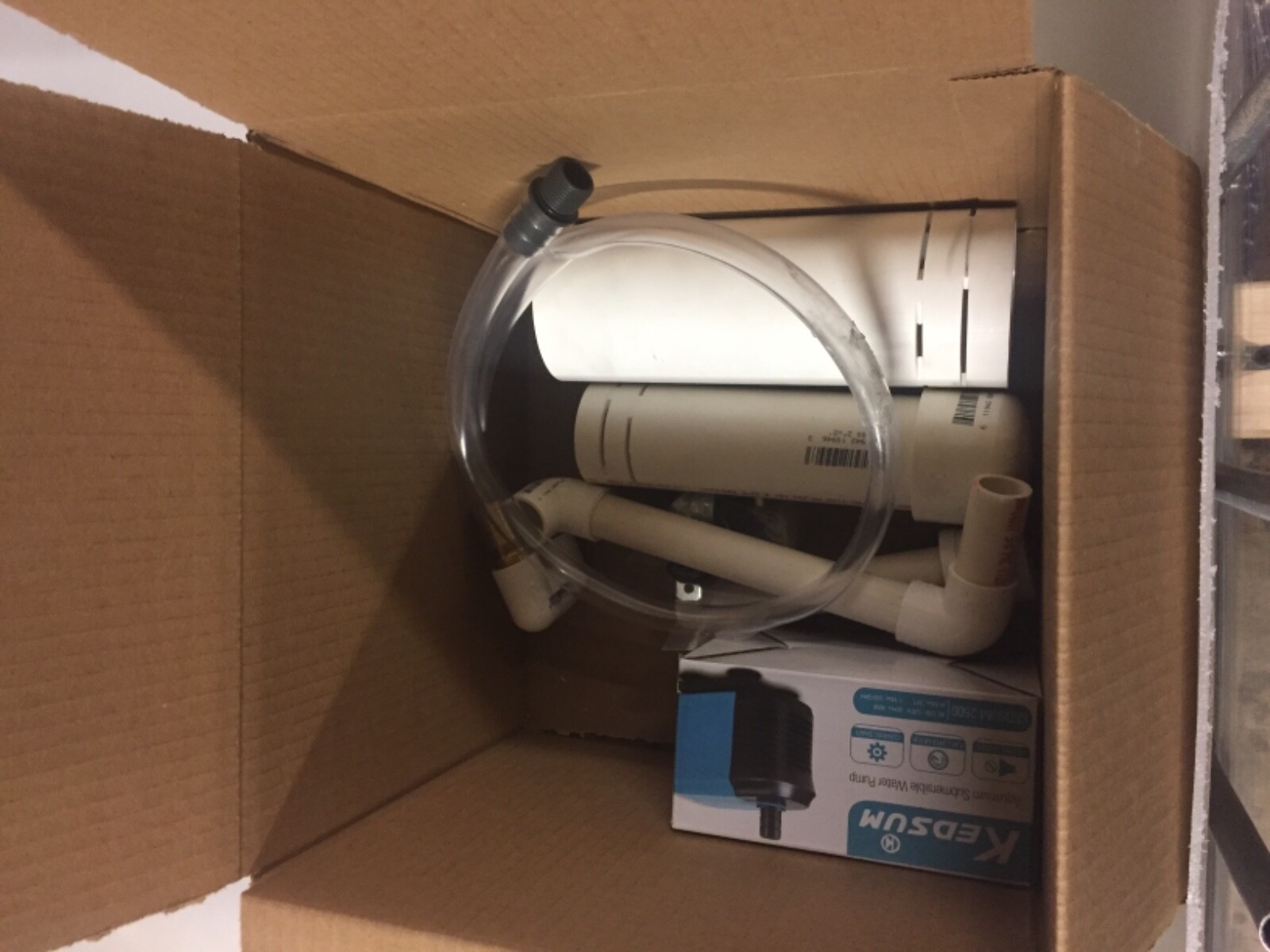 Large Aquaponic System w/ 200 gallon tank. 48x40 grow bed for organic gardening!