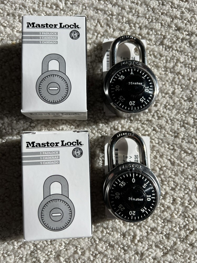 Master Lock 🔐Combination Padlocks NIB