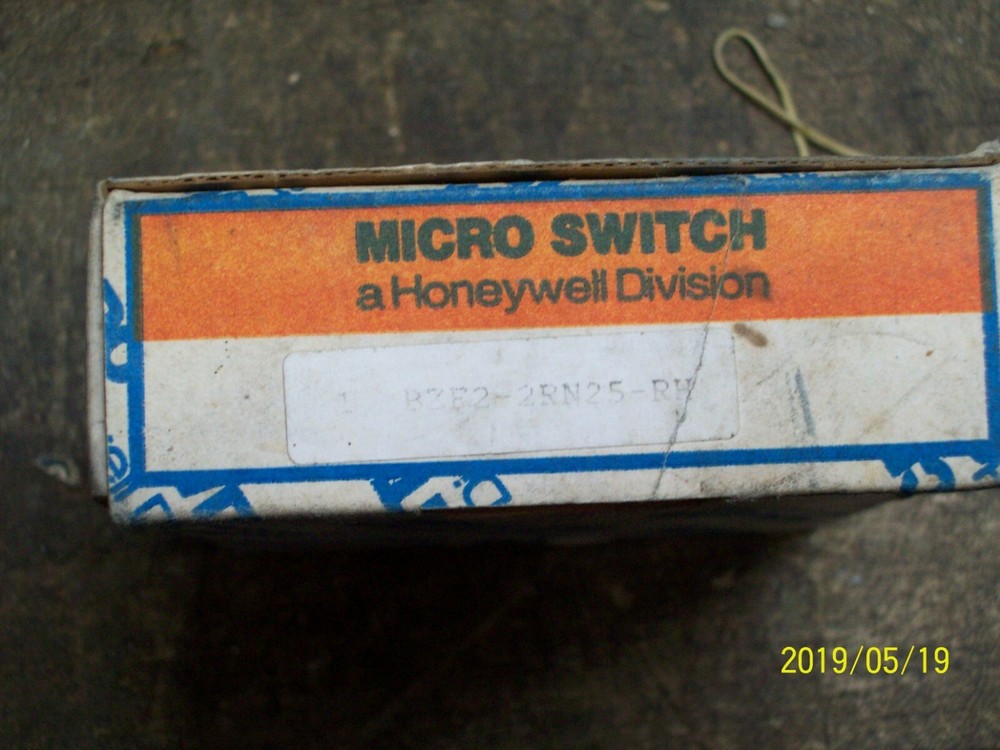 MICRO SWITCH BZF2-2RN25-RH