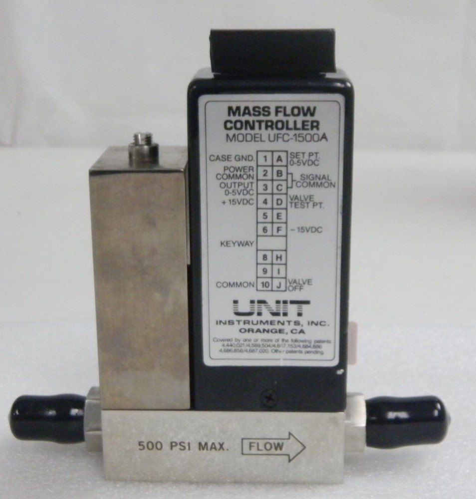 Unit UFC-1500A, Mass Flow Controller, Gas- CCL2F2, Range- 200 CC, 1/4" M I/O