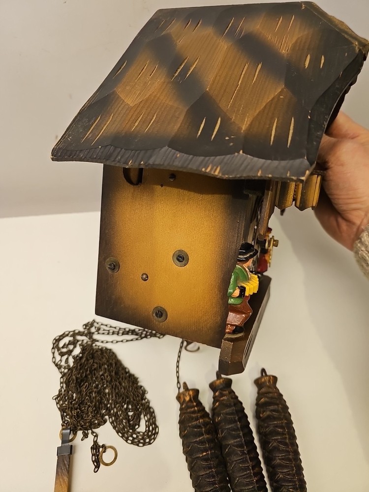 VINTAGE GERMAN MUSICAL CUCKOO CLOCK NEEDS REPAIR