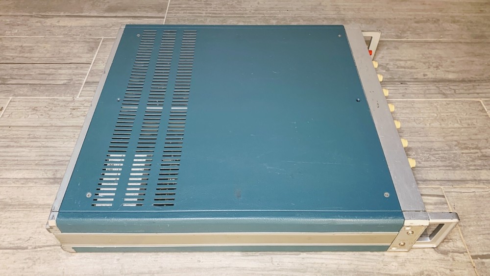 Fluke 343A DC Voltage Calibrator