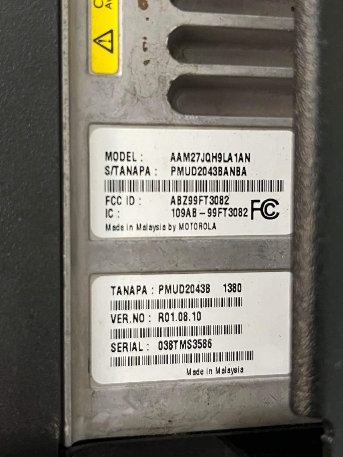 Motorola XPR 4550 VHF Mobile Radio Remote Head + Brick OEM Cables