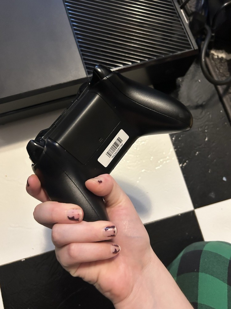 Microsoft Xbox One Console Black 500GB w/ HDMI/Power Cord Controller