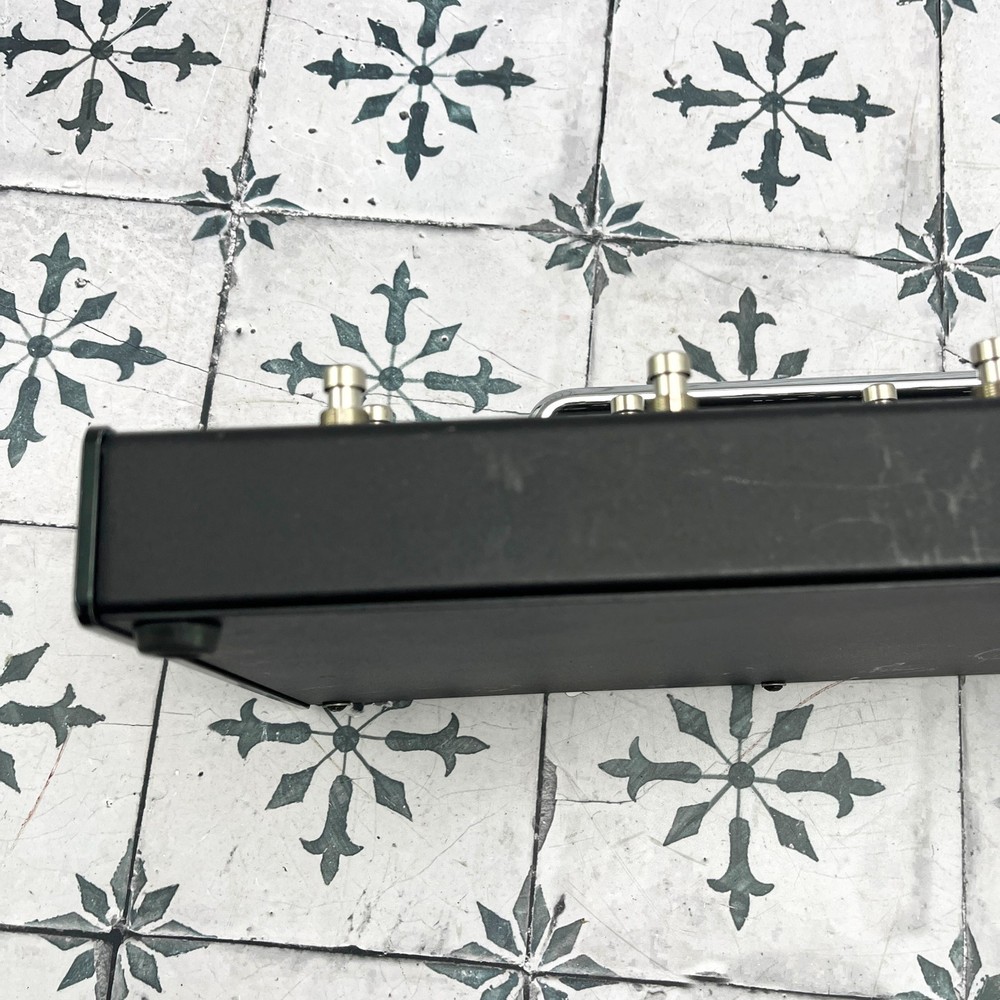 Used Fractal Audio AX8 Amp Modeler and Multi-FX Processor