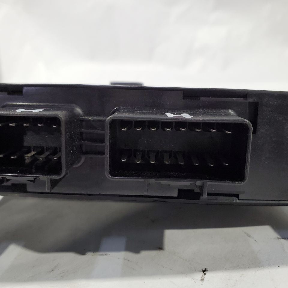 2005 Chevrolet Corvette OEM Theft Control Module AAA40582