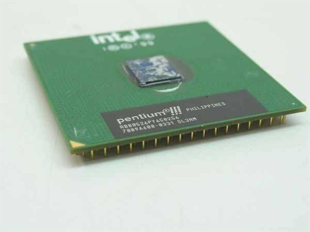 Intel SL3NM PIII Processor RB80526PY650256 CPU