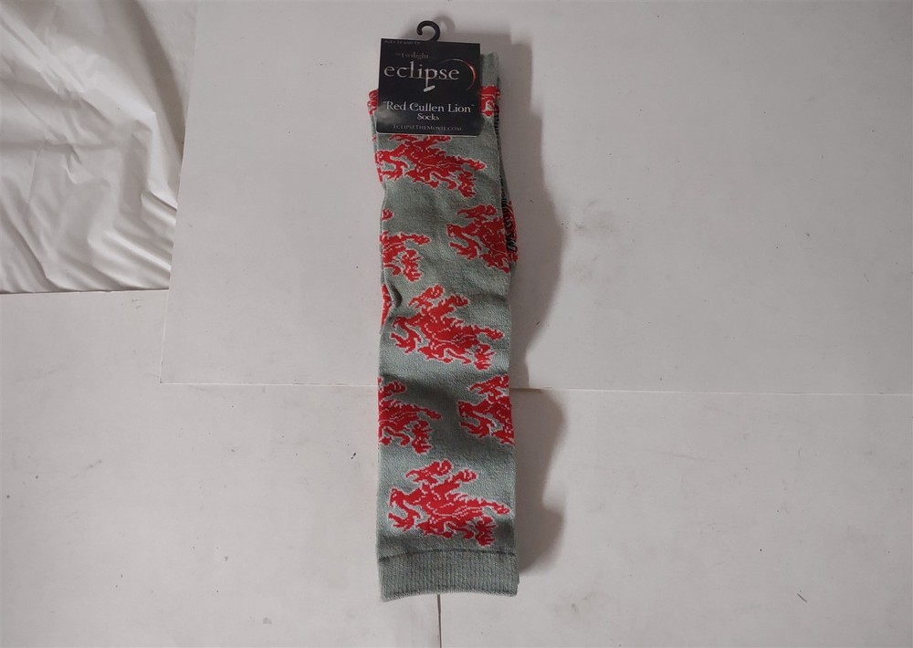 TWILIGHT ECLIPSE RED CULLEN LION SOCKS NEW